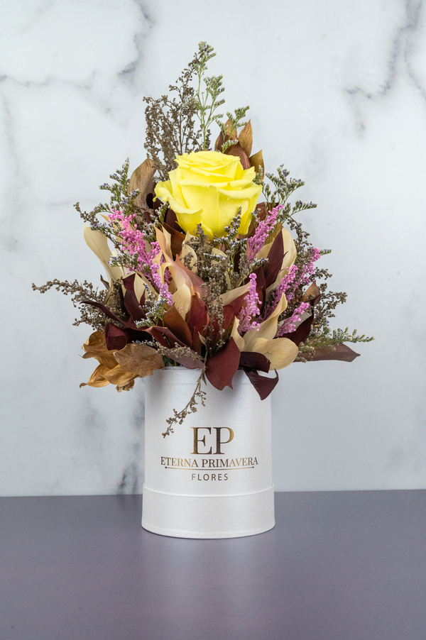 Cilindro Pequeño Flores Secas Y Preservadas Clásico