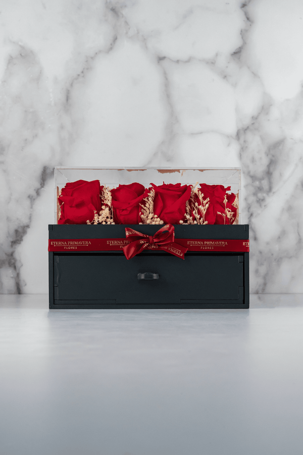 Caja de Rosas Eternas con Acrílico